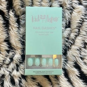 RED ASPEN Nail Dashes